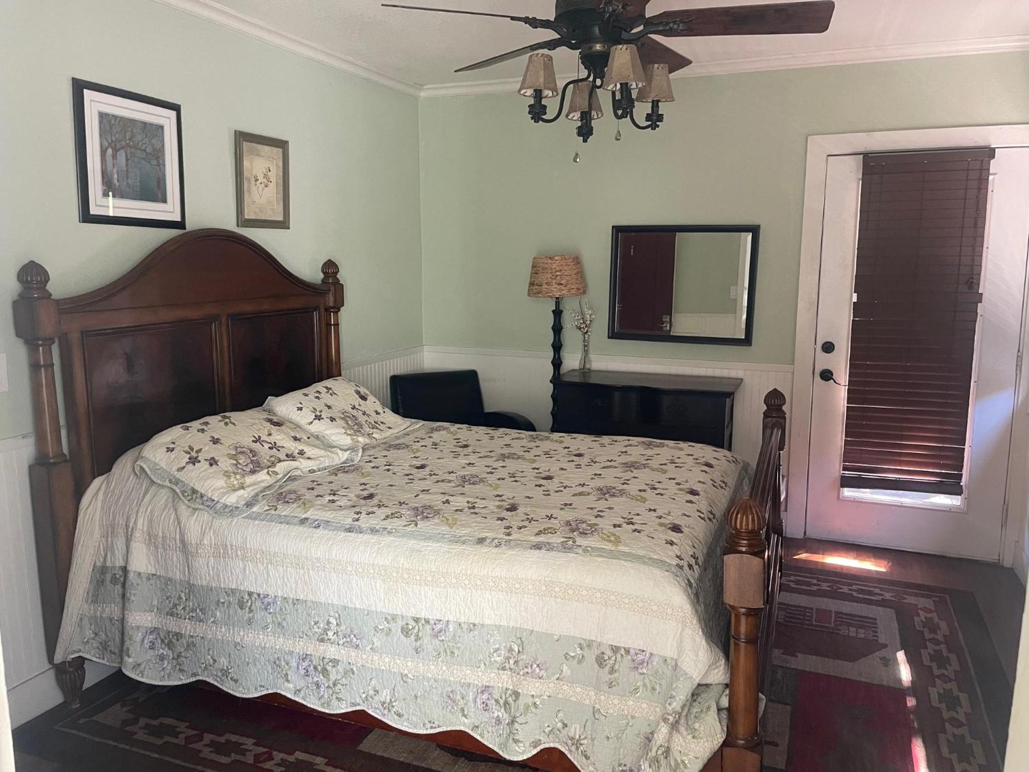 Guerneville Lodge Luaran gambar