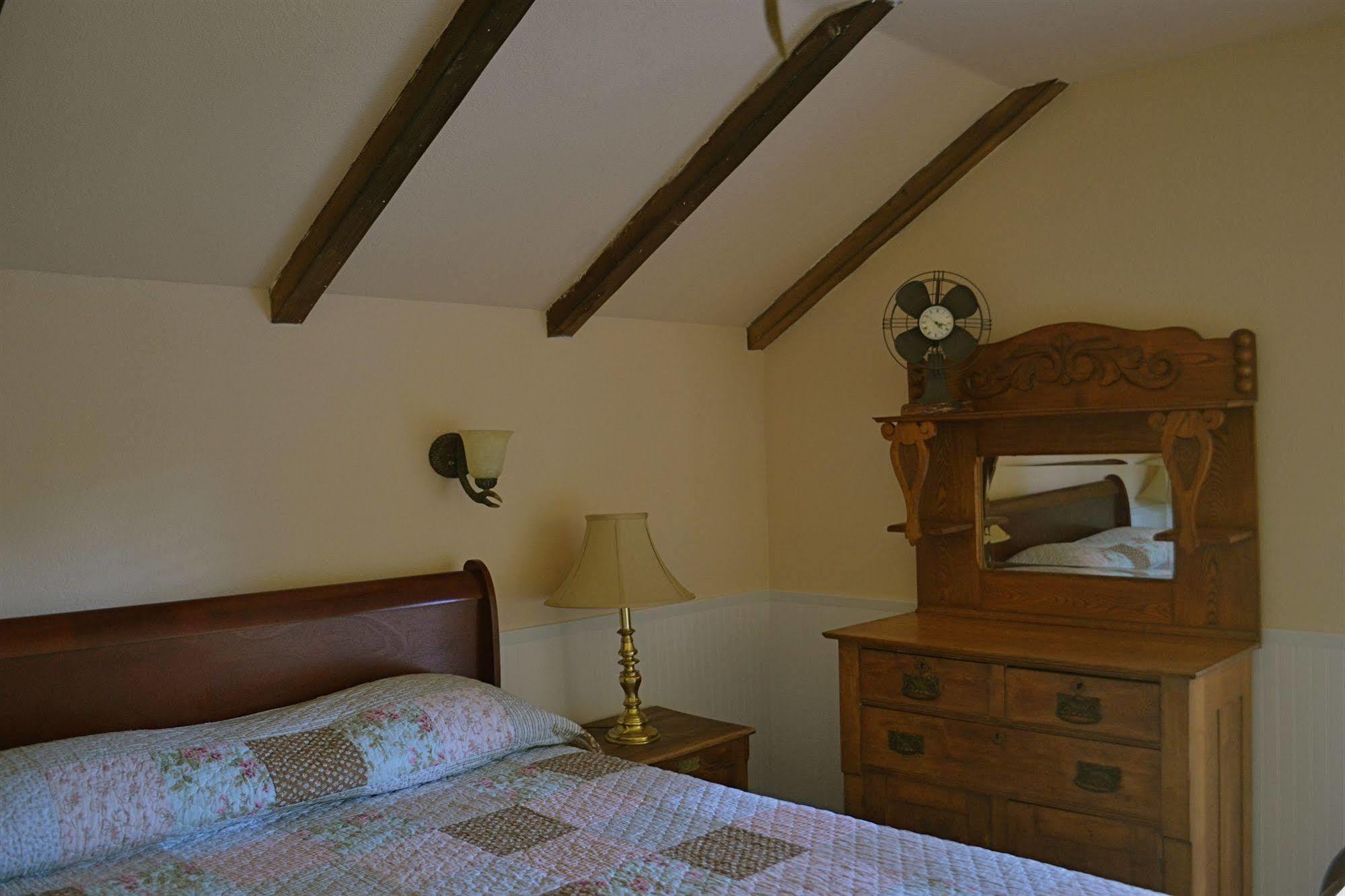 Guerneville Lodge Luaran gambar