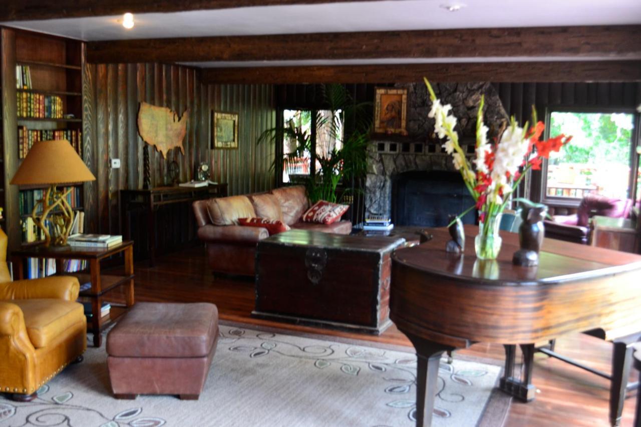 Guerneville Lodge Luaran gambar